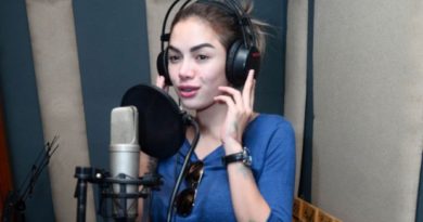 Begini Reaksi Nikita Mirzani Saat Diserbu Fans Ayu Ting Ting