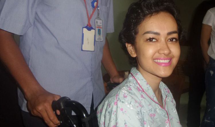 Julia Perez Jalani Pengobatan Cuci Darah di Jakarta Pusat