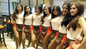 pramusaji hooters