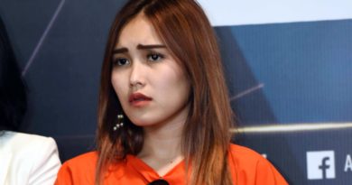 Ayu Ting Ting Jambak dan Tendang Ruben Onsu, Kenapa?