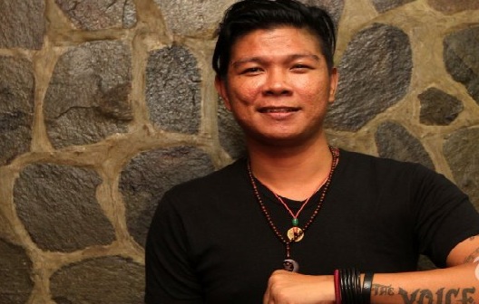 Beredar Foto Andhika Eks Kangen Band Makan Nasi Kotak Lesehan