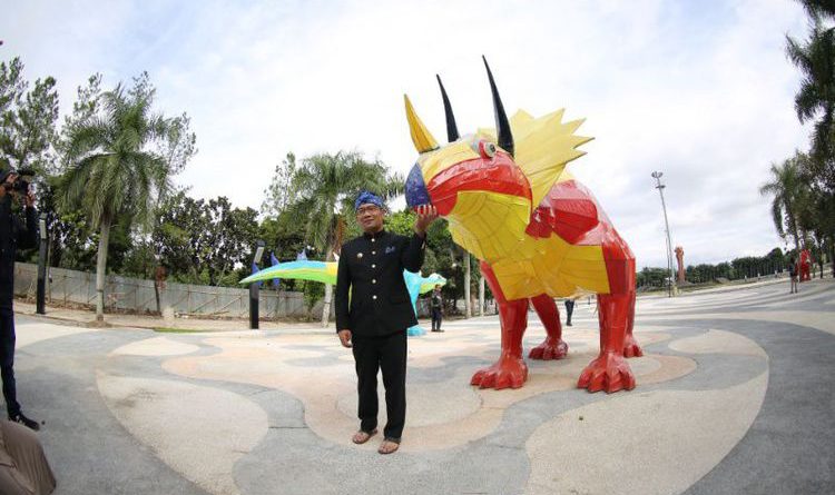 Di Tegalega Bandung Kini Ada Dinosaurus