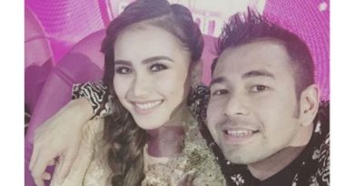 Foto Bareng Ayu Ting Ting, Raffi Ahmad Dihujani Kritikan