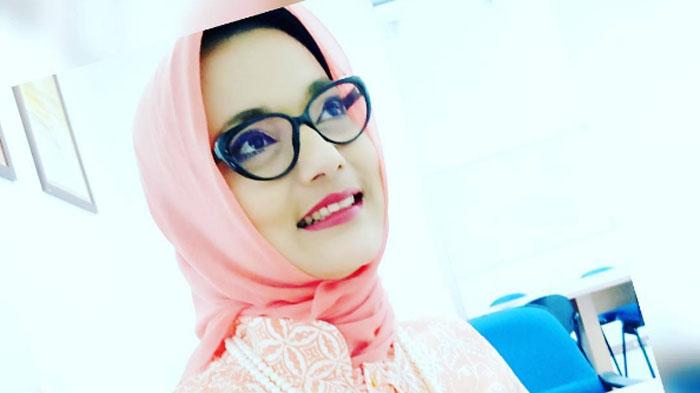 Netizen, Istri Ikang Fawzi Marissa Haque Sombong Unggah Foto Liburan