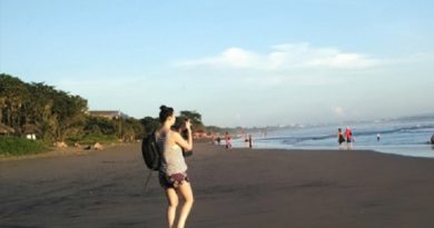 Bali Boyfriend, Temani dan Manjakan Wisatawati Jomblo yang Kesepian