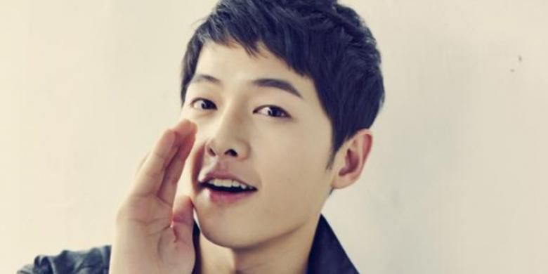 Benarkah Song Joong Ki Berada di Bali