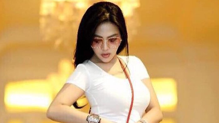 Bikin Kaget Harga tas Syahrini Ini Tidak Sekecil Ukurannya