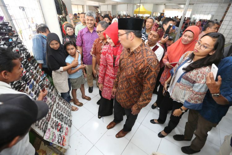 Buka Selama 24 jam Pasar Kosambi Akan Jadi Tempat favorit Belanja Di Bandung