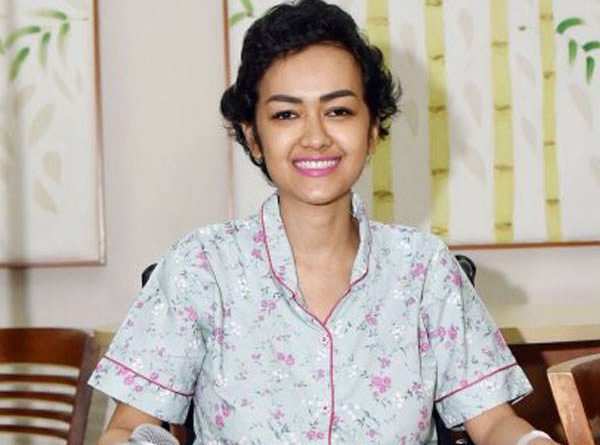 Ekspresi Bahagia Jupe Saat Video Call dengan Keponakan