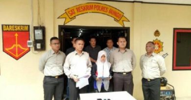 Gadis Jambi Latah Di Tangkap Karena Menghina Polisi Di Medsos