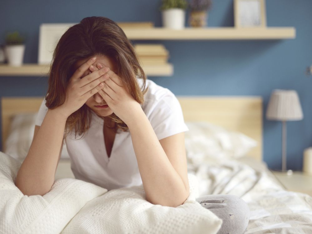 Ini 4 Bahaya kebiasaan habis keramas langsung tidur