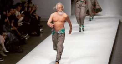 Kakek Terhot di China, Model Ini Usianya 81 Tahun