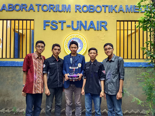 Mahasiswa Unair Buat Robot untuk Sterilkan Bakteri
