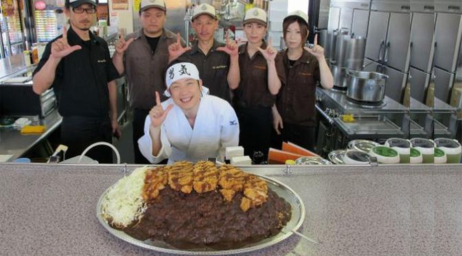 Mau Makan Gratis Dan Enak ? Datanglah Ke Restoran Jepang Mewah Ini