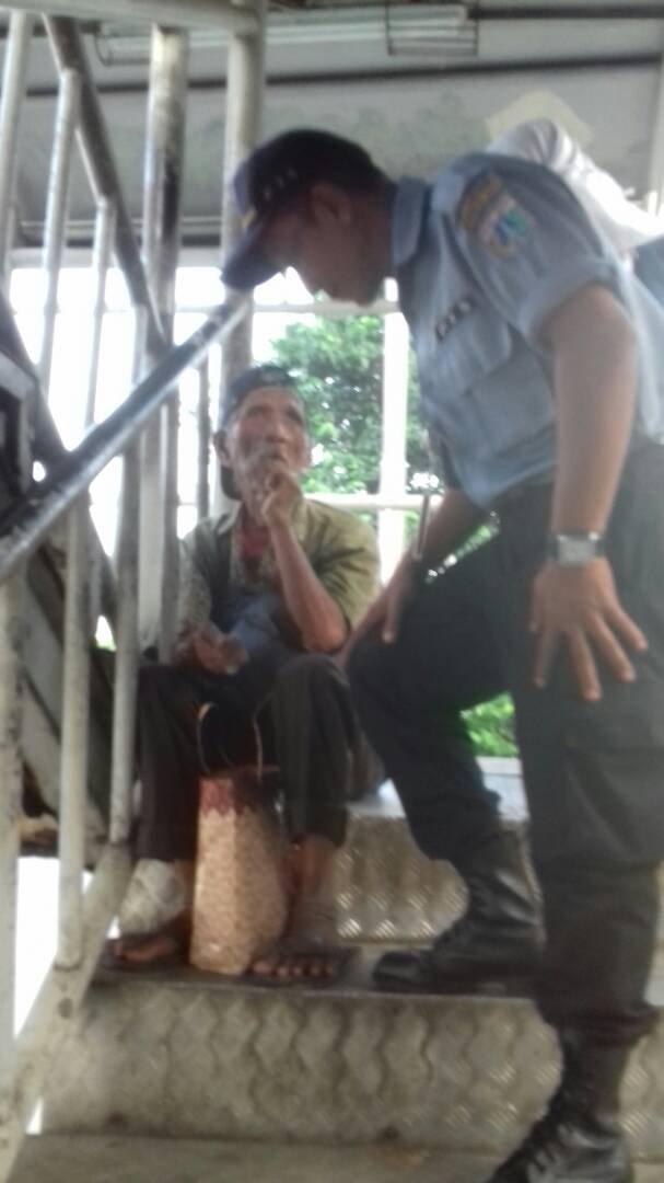 Mengejutkan Pengemis Di Jaktim Ini Bawa Uang Jutaan Rupiah Saat Di Razia