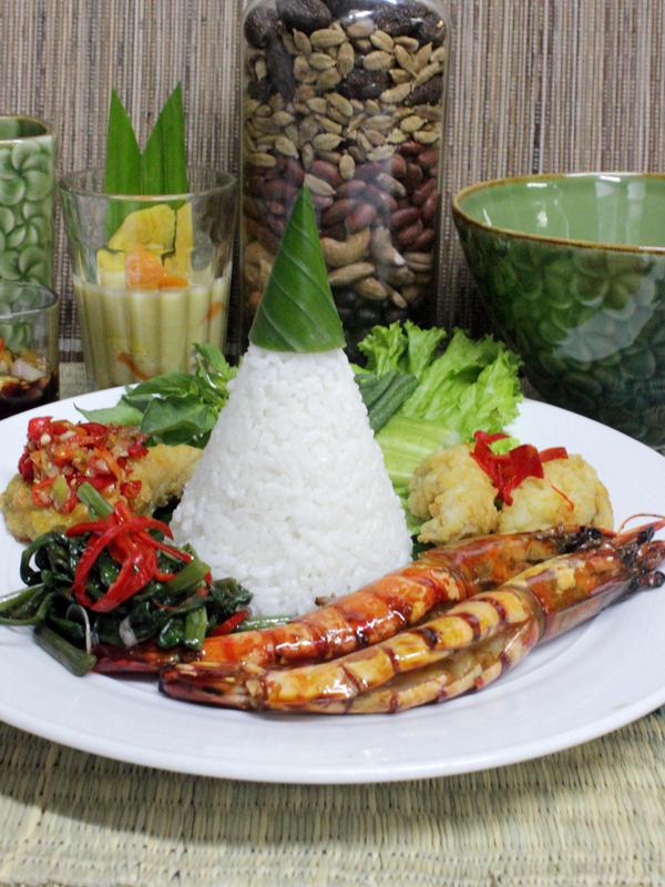 Menikmati Kuliner Cita Rasa Nusantara Saat Berbuka Puasa Bersama Keluarga