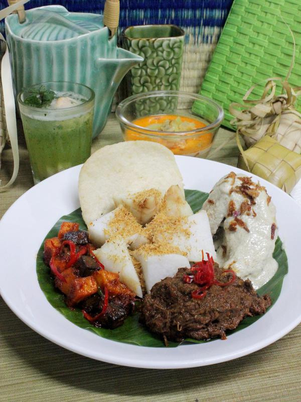 Menikmati Kuliner Cita Rasa Nusantara Saat Berbuka Puasa Bersama Keluarga