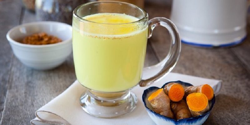 Minum Air Kunyit Secara Rutin Bisa Cegah 5 Penyakit ini