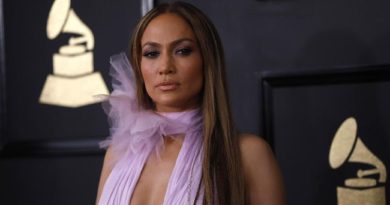 Selebriti yang Memulai Karier sebagai Penari Sensual