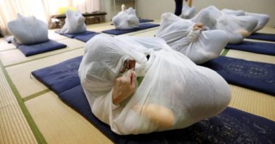 Terapi Khas Jepang, Haruskan Kamu Bergelung Bak Kepompong