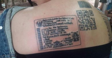 Waw, Wanita ini Bikin Tato KTP di Punggung Alasannya Bikin Geleng kepala