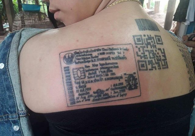 Waw, Wanita ini Bikin Tato KTP di Punggung Alasannya Bikin Geleng kepala