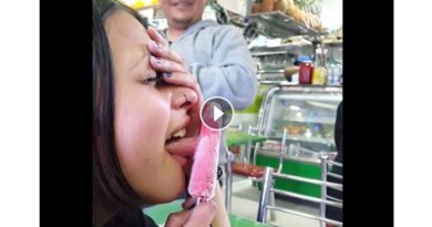 ADA ADA SAJA, LIDAH WANITA INI NEMPEL SAAT JILAT ES KRIM