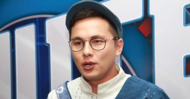 DIPILIH JADI HOST GAME SHOW DI ACARA MINUTE TO WIN IT, ANDHIKA PRATAMA PERTARUHKAN KARIER.