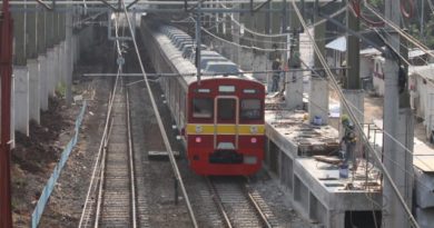 HEBOH, KISAH WANITA KESURUPAN MINTA KOPI HITAM DI COMMUTER LINE