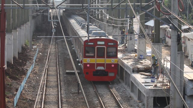 HEBOH, KISAH WANITA KESURUPAN MINTA KOPI HITAM DI COMMUTER LINE