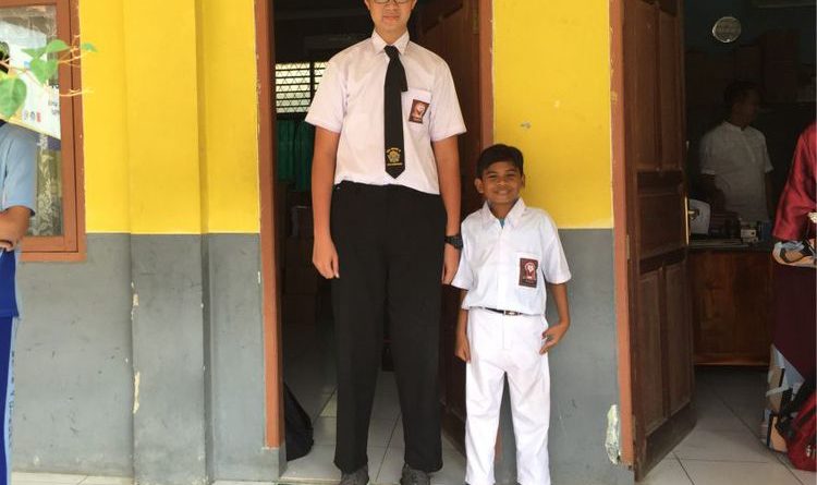 HEBOHKAN SEKOLAH DI TANGERANG, BARU KELAS 1 SMA TINGGI MENCAPAI 195 SENTIMETER