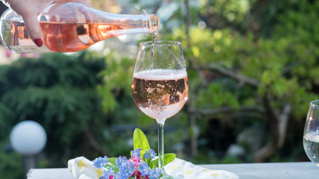Invosi Wine Yang Terbuat Dari Fermentasi Tomat, Penasaran?