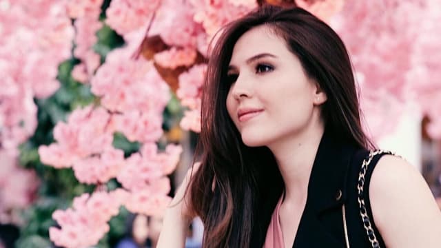 KABAR BAHAGIA, OLIVIA JENSEN MELAHIRKAN ANAK PERTAMANYA SECARA NORMAL DI TANGGAL CANTIK