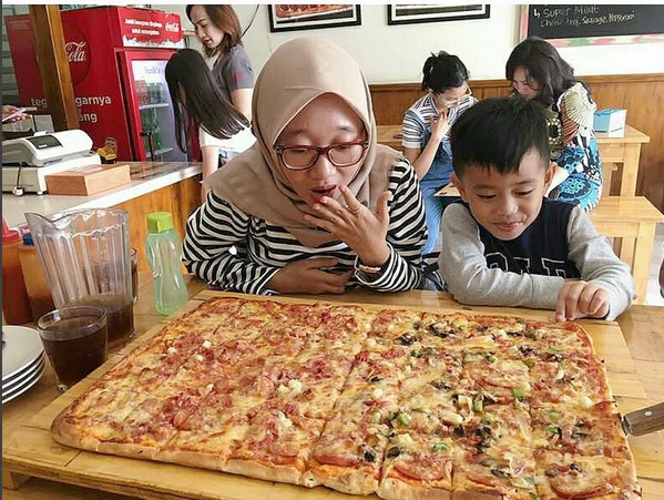 Kuliner Jumbo Dengan Harga Tinggi Dari Bakso Harga Rp1 Juta Sampai Pizza Rp400 Ribu