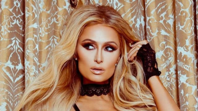 PARIS HILTON KEMBALI RILIS SINGLE BARU SETELAH ABSEN 11 TAHUN