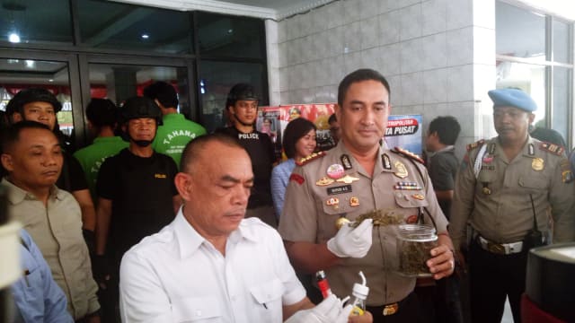 SINEMART MENCARI AKTOR PENGGANTI AMMAR ZONI UNTUK SINETRON ANAK LANGIT