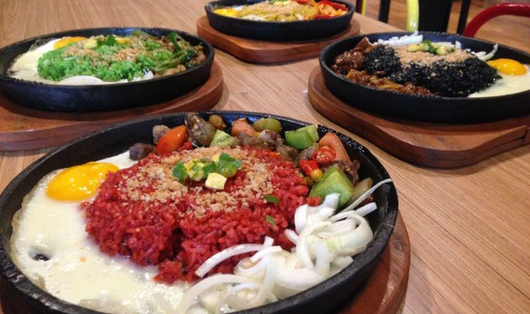 Unik Dan Lezat, Nasi goreng warna-warni Hadir Di Bandung