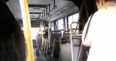 VIRAL, VIDEO DETIK DETIK BUS GANDENGAN TERBELAH DUA