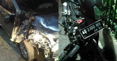Video Viral Kecelakaan Motor terpental Setelah Tabrak Mobil di Jalan Gajah Mada Solo