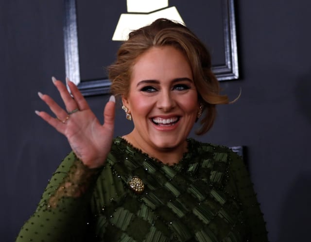 Alami Masalah Serius Dengan Pita Suaranya Adele Batal Konser di Inggris