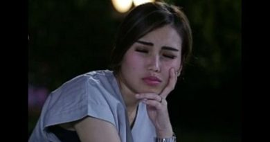 Baju Ayu Ting Ting Kembali Tersingkap di Sengaja atau Tidak