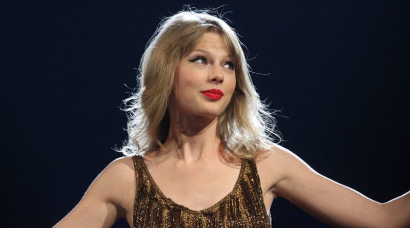 Fans Heboh, Taylor Swift Unggah Video Buntut Reptil