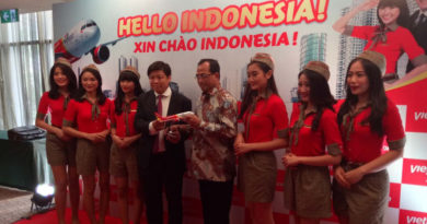 Kontroversi Maskapai Penerbangan VietJet Air Berbikini