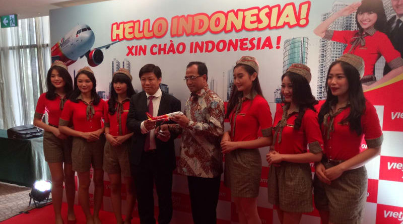 Kontroversi Maskapai Penerbangan VietJet Air Berbikini