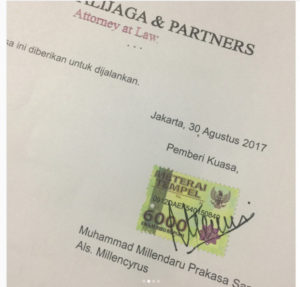 Millen Cyrus Angkat Bicara Soal Foto Isap Anu