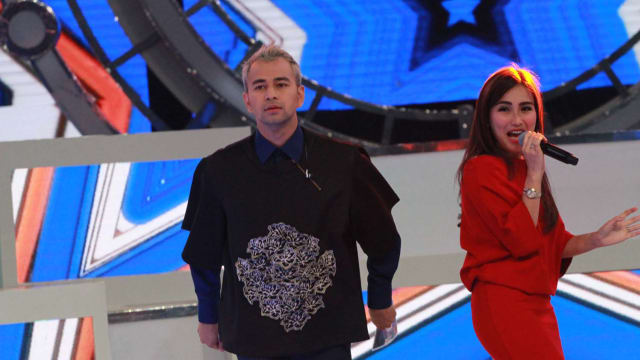 Posting Foto Bareng Raffi Ahmad, Ayu Ting Ting Di Sindir Netizen