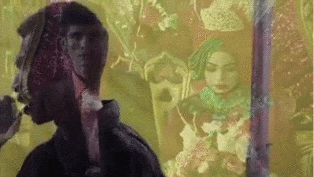 Sambil Nangis Cowok Ini Menyanyi di Pernikahan Mantan