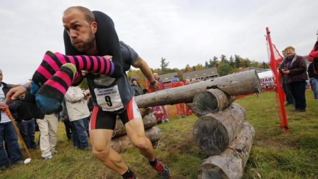 Serunya Lomba Menggendong Istri Di Finlandia