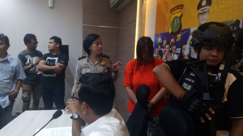 Ussy Sulistiawaty Jadi Korban Penipuan Tas Hermes