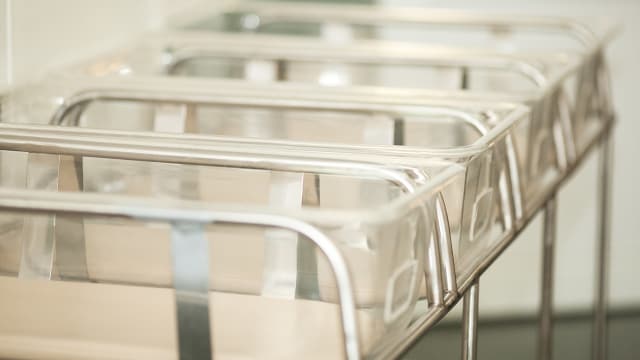 Wajah Anak Terlalu Tampan Sang Ayah Curiga Minta Tes DNA